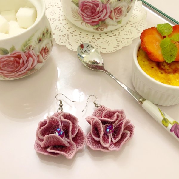 Дизайн машинной вышивки Роза ФСЛ для создания украшений