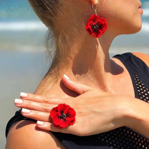 Poppy Jewelry FSL machine embroidery designs