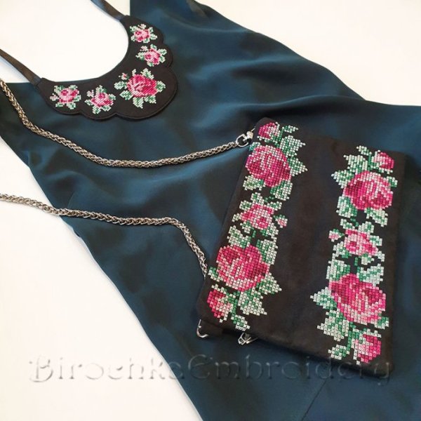 Set of designs in the hoop Clutch and necklace with cross-stitch roses