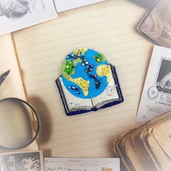 Брошь-глобус для любимого учителя Дизайн машинной вышивки