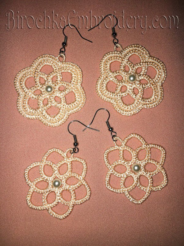 Free Standling Lace Earrings Tatting