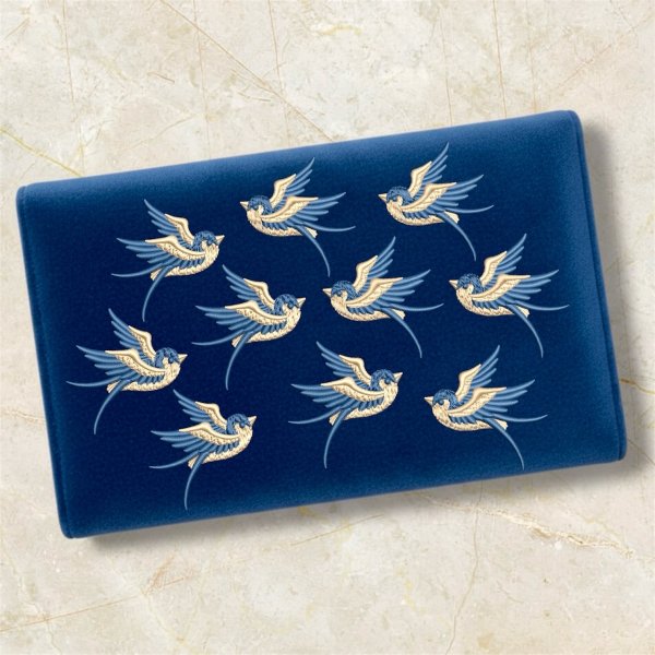 Дизайн Ласточки, для создания клатча прямо в пяльцах или для вышивки на других изделиях